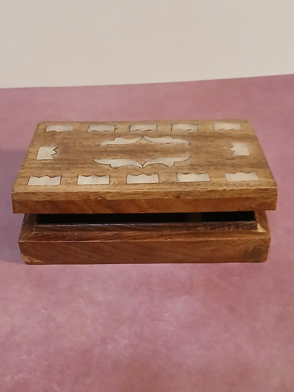 Vintage Wooden Trinket Box with Brass Inlay - Picture 7 of 10